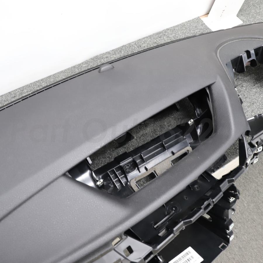  X1 ダッシュボード 純正 BMW [B-20]X1 E84 xDrive 20i LCI ダッシュボード 51452991242 後期