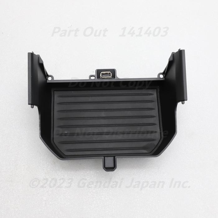 BMW [B-23] G31 JM30 540i センターコンソール トレイ ボックス パネル