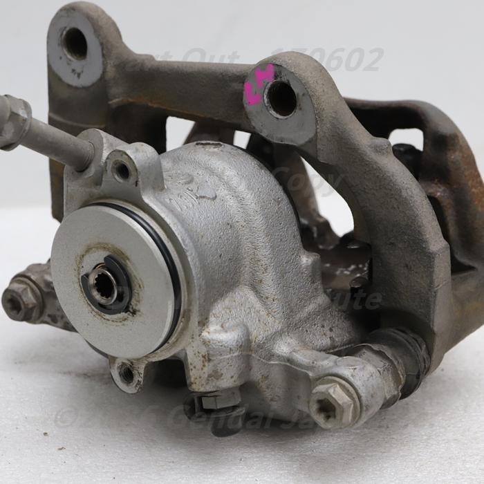 [B-28] G30 523D Mスポーツ 左リアキャリパー 34216870575 G32 G11 G12 G01 G31 JF20 BMW 中古の画像