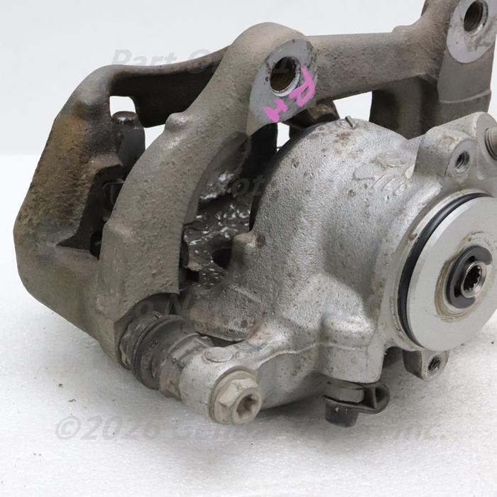 [B-28] G30 523D Mスポーツ 右リアキャリパー 34216870576 G32 G11 G12 G01 G31 JF20 BMW 中古の画像