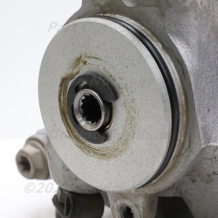 [B-28] G30 523D Mスポーツ 右リアキャリパー 34216870576 G32 G11 G12 G01 G31 JF20 BMW 中古の画像