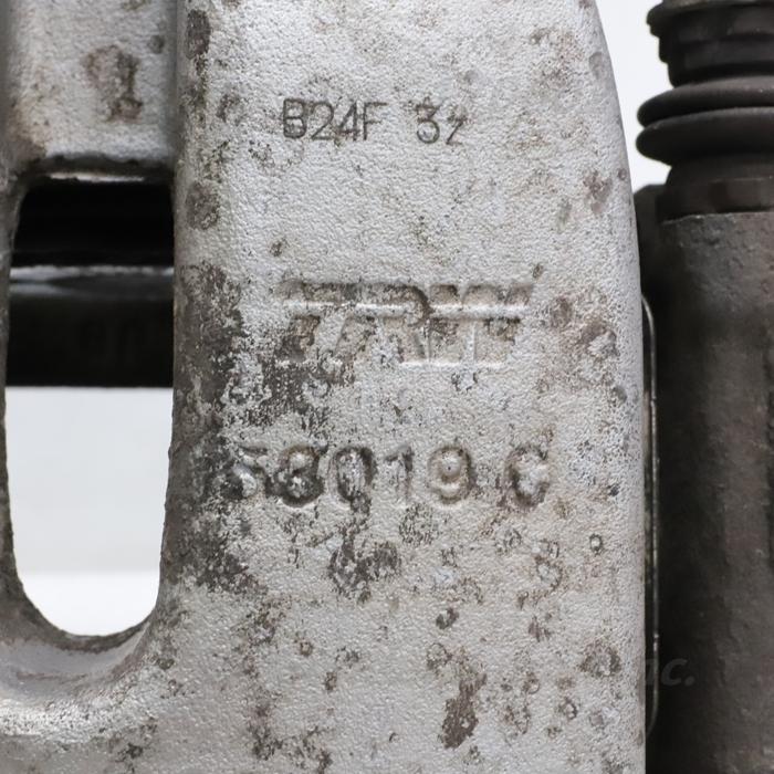 [B-28] G30 523D Mスポーツ 右リアキャリパー 34216870576 G32 G11 G12 G01 G31 JF20 BMW 中古の画像