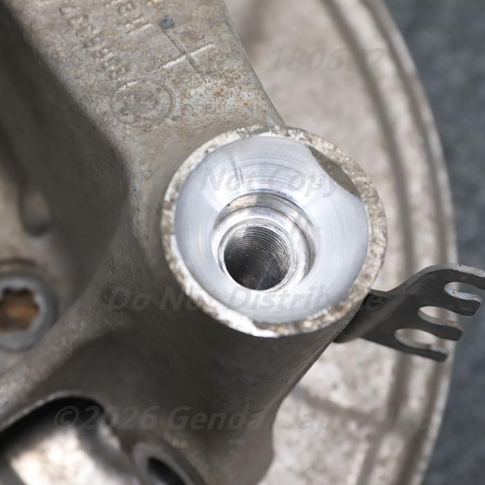 [B-28] G30 523D Mスポーツ 左リア ホイールキャリア ハブ ナックル 33306866335 33406899175 JF20 BMW 中古_7