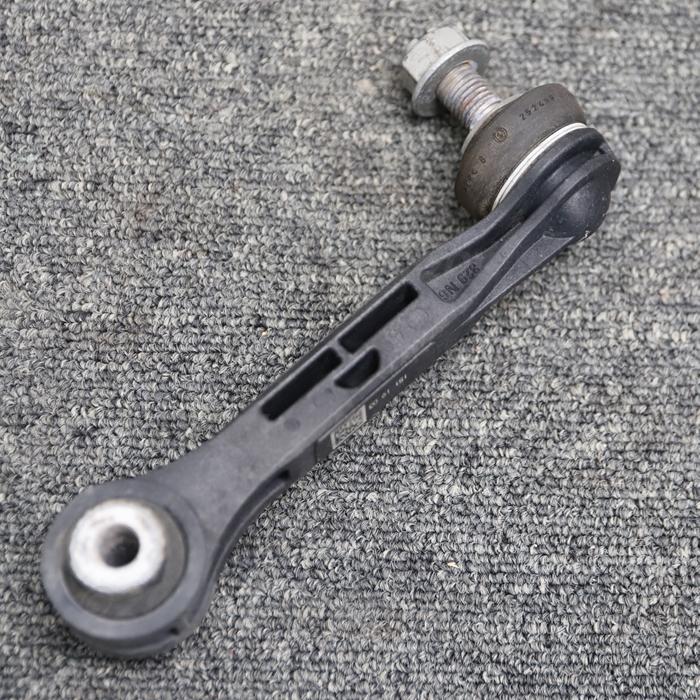 BMW [B-28] G30 523D Mスポーツ リア スタビライザーリンク 左右共通 33506861482 G31 G11 G12 ...