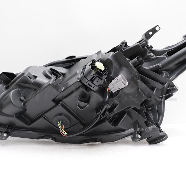 トヨタ（TOYOTA） 【中古】 シエンタ NSP170G 右ヘッドライト 81130
