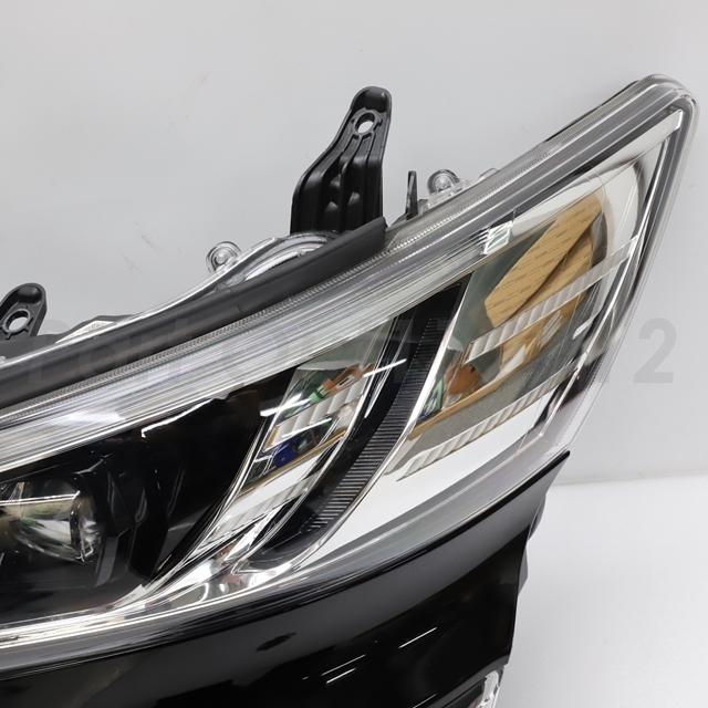 トヨタ 【中古】 ヴェルファイア 左ヘッドライト 81185-58390 トヨタ 【中古】 ヴェルファイア 左ヘッドライト 81185-58390