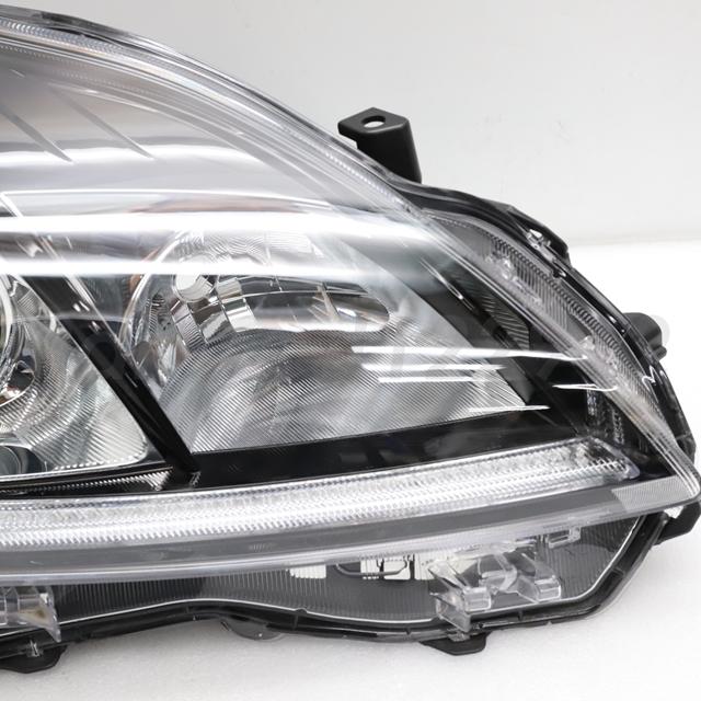 トヨタ 【中古】 プリウス 30 G's ZVW30 後期 右ヘッドライト トヨタ 【中古】 プリウス 30 G's ZVW30 後期 右ヘッドライト