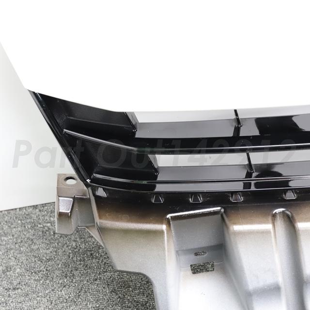 トヨタ（TOYOTA） 【中古】 ノア ZRR80 G's フロントグリル