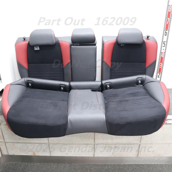 WRX STI [F-17] VAB F型 リアシート 上下セット 後期 スバル 中古 : 車