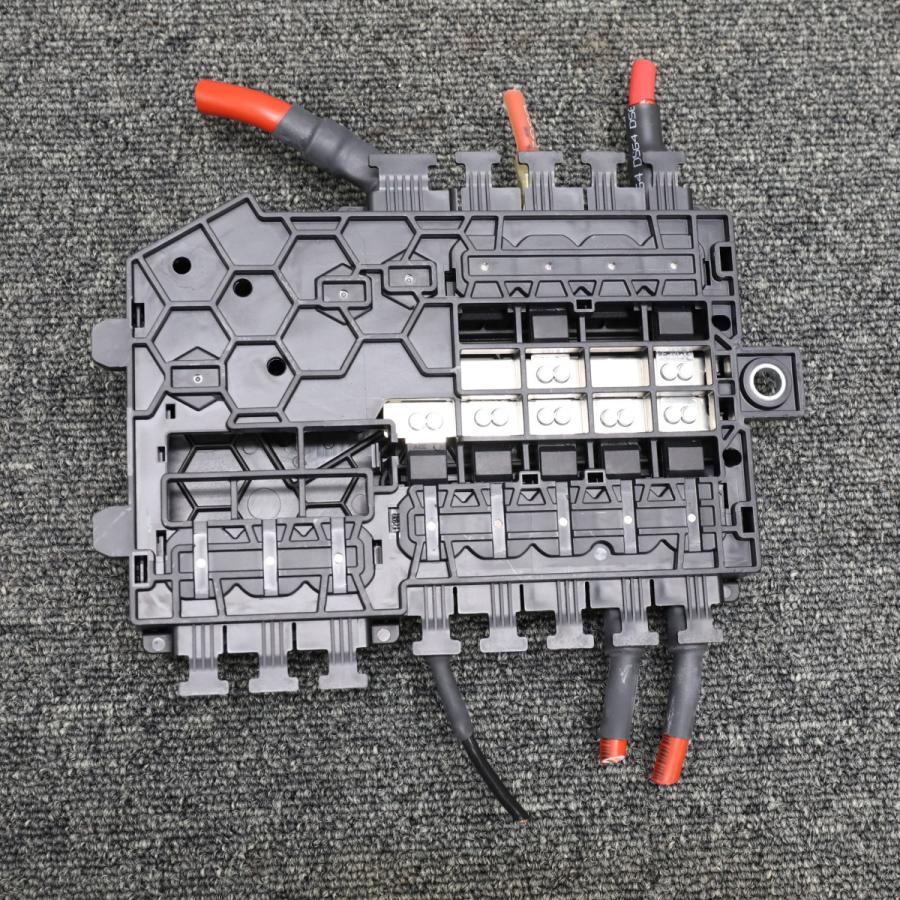 Mercedes-Benz [M-22]ベンツ W213 E200 ヒューズボックス A2135406200