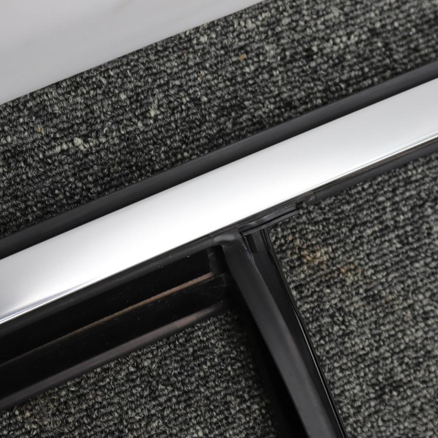 Mercedes-Benz（メルセデス・ベンツ） [M-22]ベンツ W213 E200 左