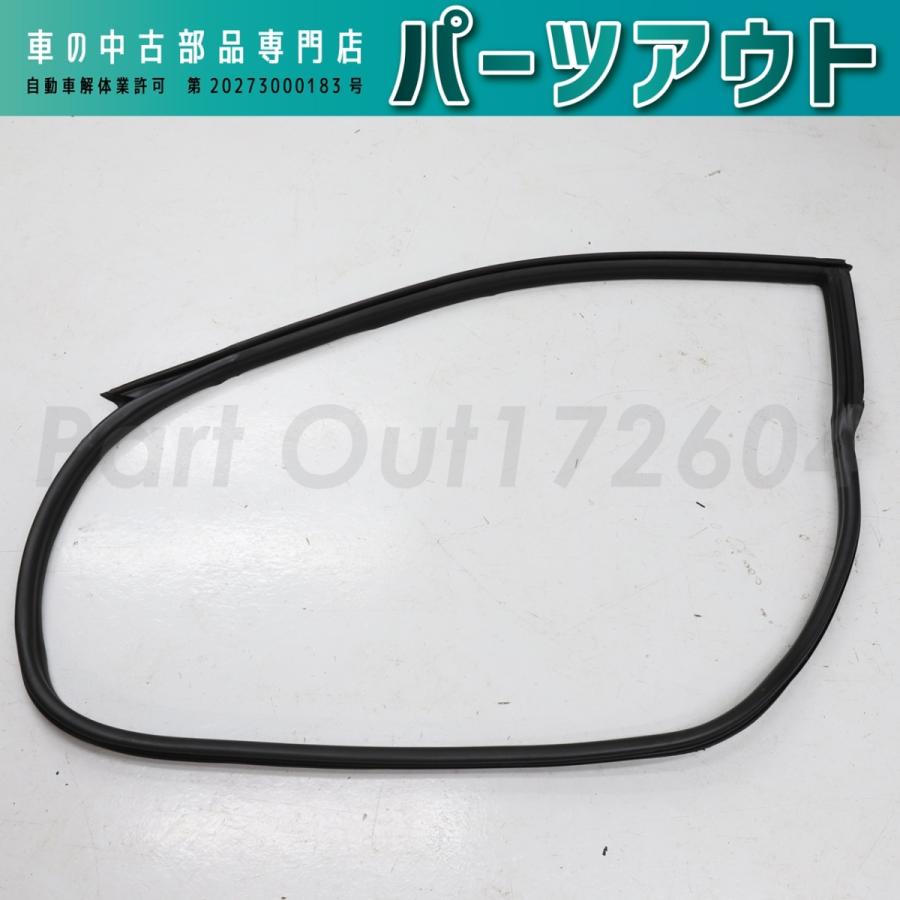 PORSCHE [P-15]ポルシェ カレラ4 左ドア ウェザーストリップ  