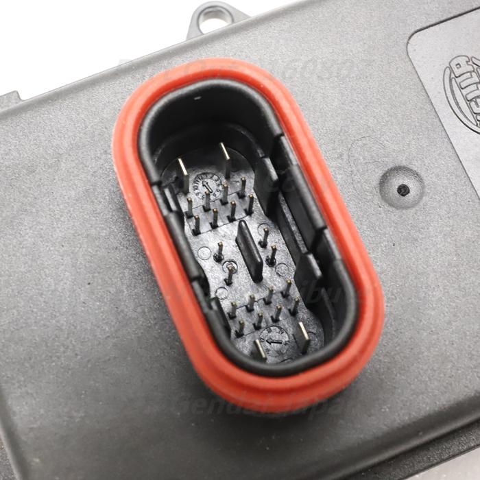 PORSCHE（ポルシェ） [P-16]マカン ターボ 95B ヘッドライト