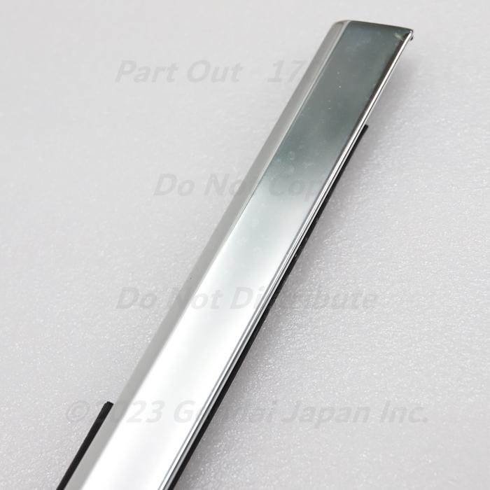 PORSCHE（ポルシェ） [P-16]マカン ターボ 95B 左リアドア モール