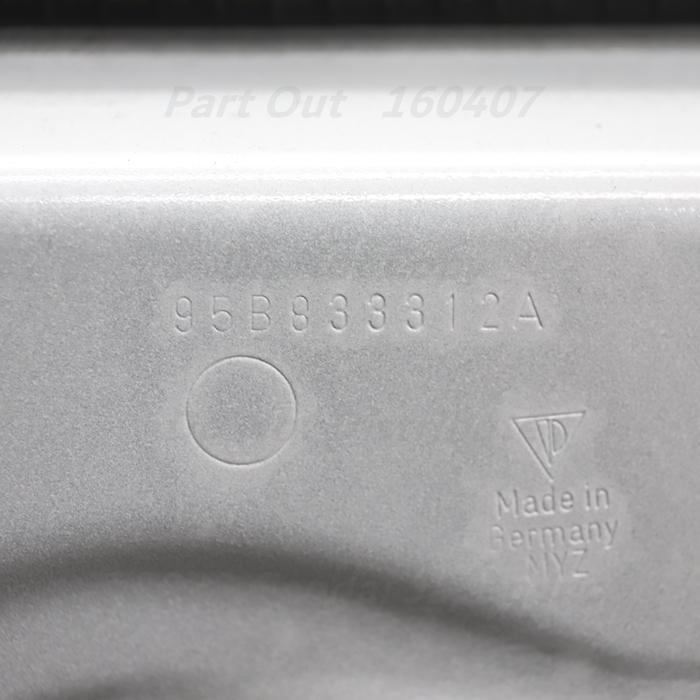 PORSCHE（ポルシェ） [P-16]マカン ターボ 95B S9R 右リアドア 95B833022B GRV 95BCTL 中古 : 車の ...
