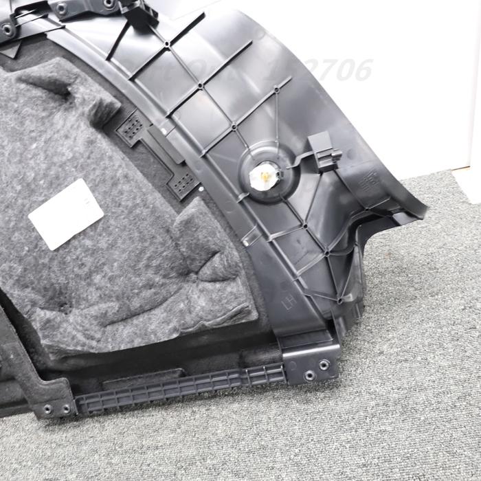 PORSCHE（ポルシェ） [P-16]マカン ターボ 95B 左 クォーターパネル