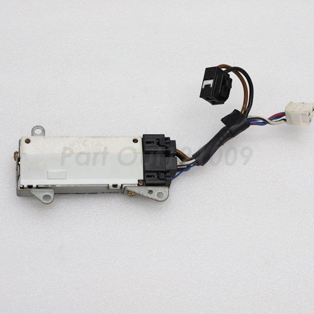 トヨタ 80スープラ用燃料ポンプコントローラー 89570−14240 T-13]スープラ 80 JZA80 フューエルポンプコントローラー 89570-14240