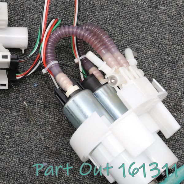 W-1]ベントレー ベンテイガ W12 フューエルポンプ 燃料ポンプ