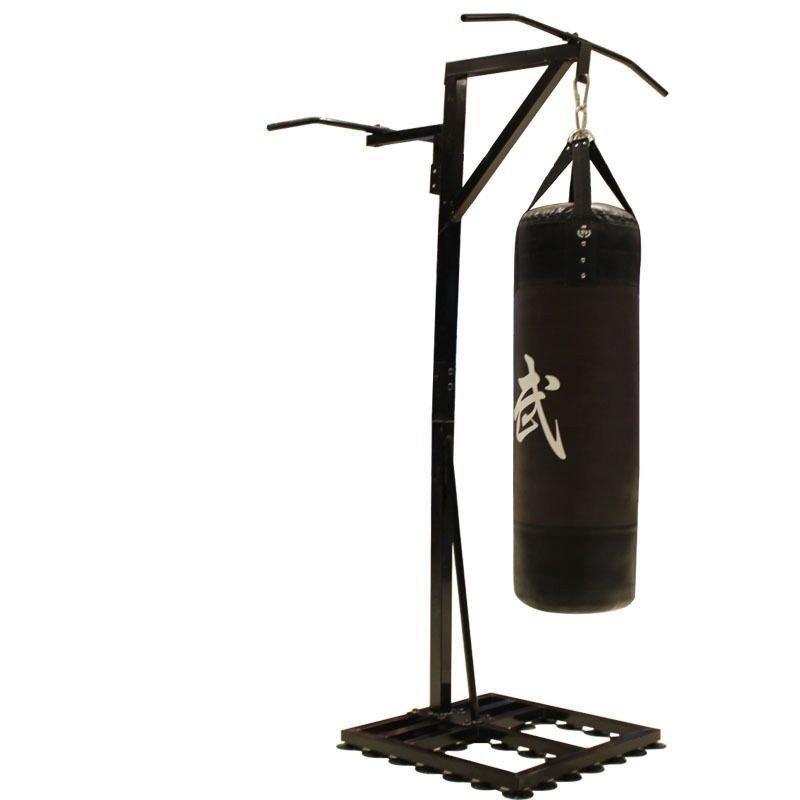 スタンド付きサンドバッグ 吊り下げ式サンドバッグ 吸盤固定 吊り下げタイプ 懸垂 パンチングマシン ファイティングバッグ ヘビーバッグ 格闘技 ボクシ 注意！ 輸入製品の為 検品の際 運送の際に傷が入るとことがございます 製品の強度には問題ありませんのでご了承ください 北海道 沖縄 離島は送料5400円別途かかります