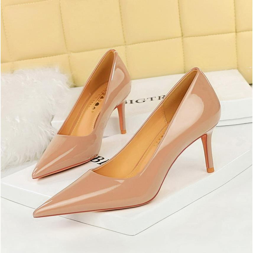 パンプス 痛くない 走れる 歩きやすい 就活 通勤 仕事 オフィス ポインテッドトゥ7cm OL ポインテッドトゥ ハイヒール 美脚 レディース ピンヒール 220mm-265mm |  | 05