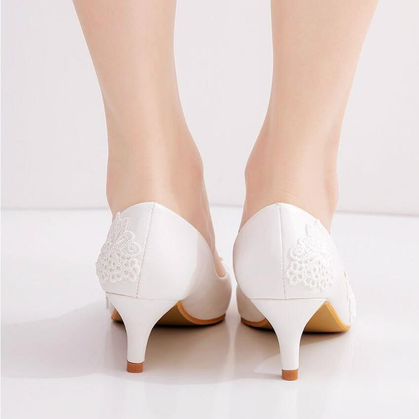 花嫁靴 ウエディングフォト 成人式 ホワイト レディースポインテッドトゥ パンプス シンプル レース 花婚靴 結婚式 パーティーパンプス ヒール5cm二次会 披露宴 |  | 06