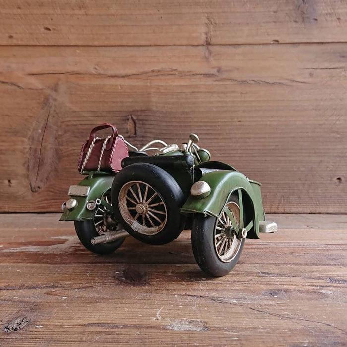 ヴィンテージ　ブリキ板模型オートバイ　サイドカー付き アメリカン ヴィンテージ）ブリキ製 サイドカー付きアメリカン