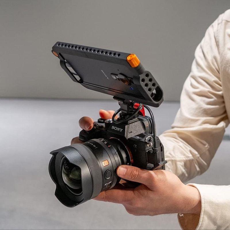 動画撮影のクオリティを高める拡張用ケージ CLEAVE （クリーヴ） G10 BUMPER CAGE for Xperia Pro， Xpe CLEAVE クリーヴ G10 BUMPER CAGE for Xperia Pro， Xpe