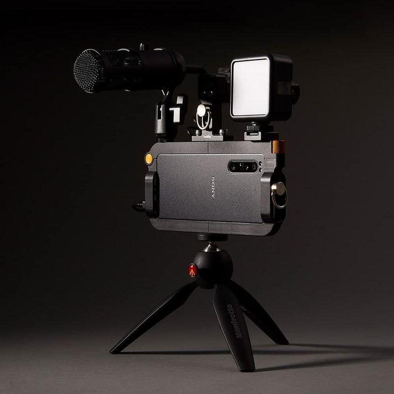 動画撮影のクオリティを高める拡張用ケージ CLEAVE （クリーヴ） G10 BUMPER CAGE for Xperia Pro， Xpe CLEAVE クリーヴ G10 BUMPER CAGE for Xperia Pro， Xpe