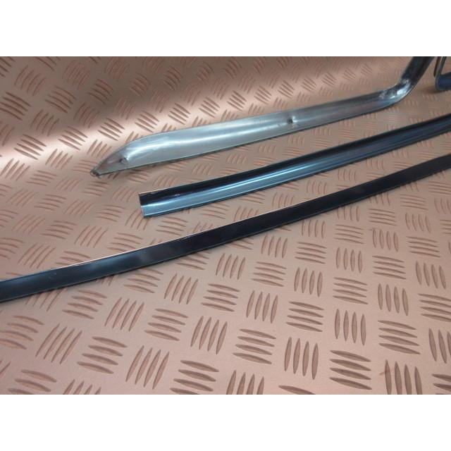 1967-1968 マスタング リアウインドモール 4点set NEW FORD フォード