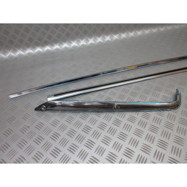 1967-1968 マスタング リアウインドモール 4点set NEW FORD フォード