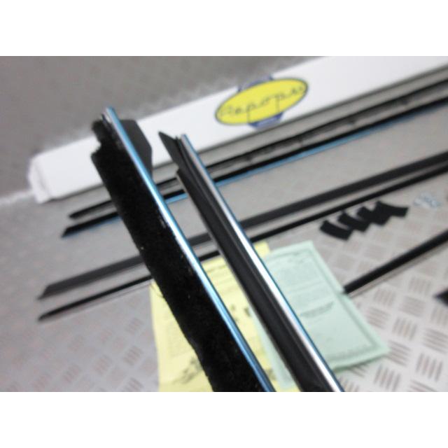 172A 1968-1969 カマロ Firebird ドア ウインドベルトモール ウインド