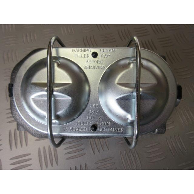 1285.1971-1972 C10 ブレーキ マスターシリンダー NEW Bore: 1.125