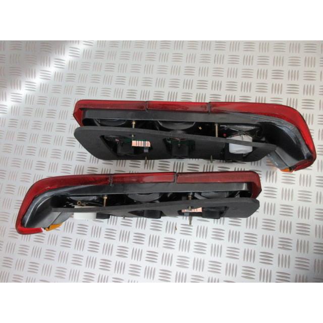 ★希少ボルボ　240 テールランプ左右セット　ジャンク送料込み USA発送！ボルボ240セダン テールランプ 左右セット！ 新品未使用