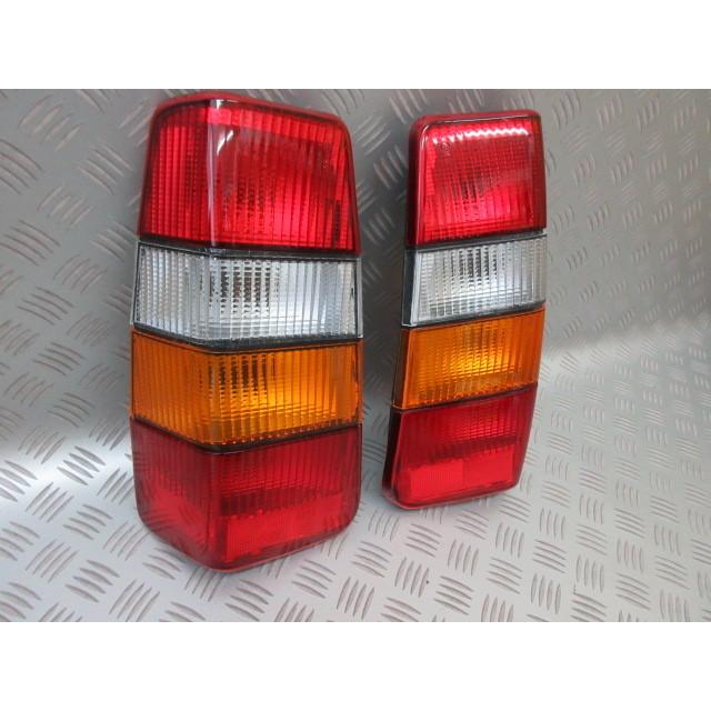 ボルボ240ワゴン テールランプ 左右セット NEW 1981〜 1990〜1993
