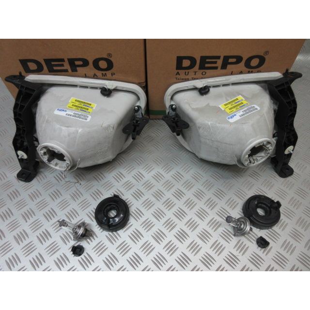 2000-2004 US トヨタ タンドラ ヘッドライト 左右set 純正OEM NEW DEPO