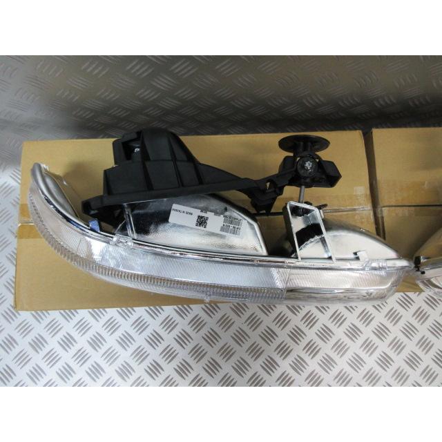 GM159.2000-2006 サバーバン タホ ヘッドライト pr NEW 1999-2002 