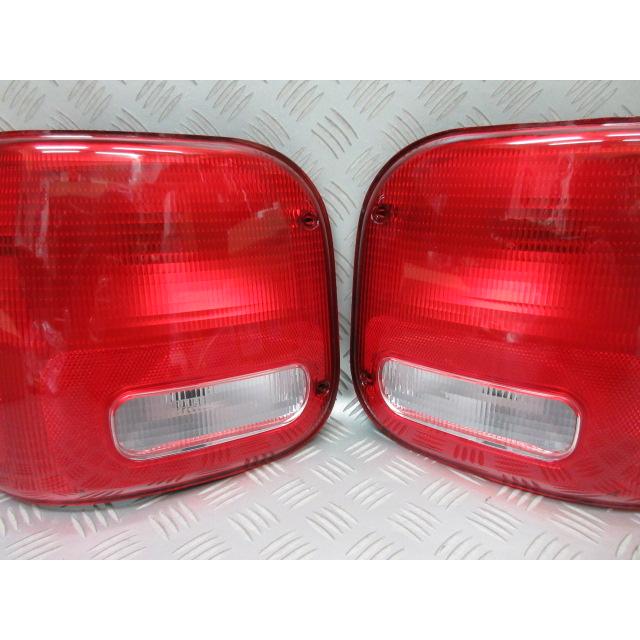 USA発送！1903.1997-2003 B1500 B2500 ダッジラム バン テールランプ