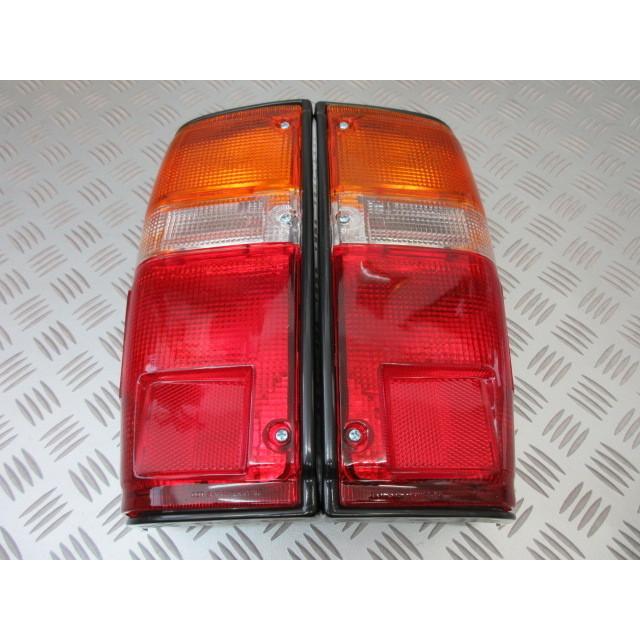 424B.1984-1988 US トヨタ ハイラックス テールランプ BLACK 左右set 純正OEM NEW！ EAGLE EYES製_1