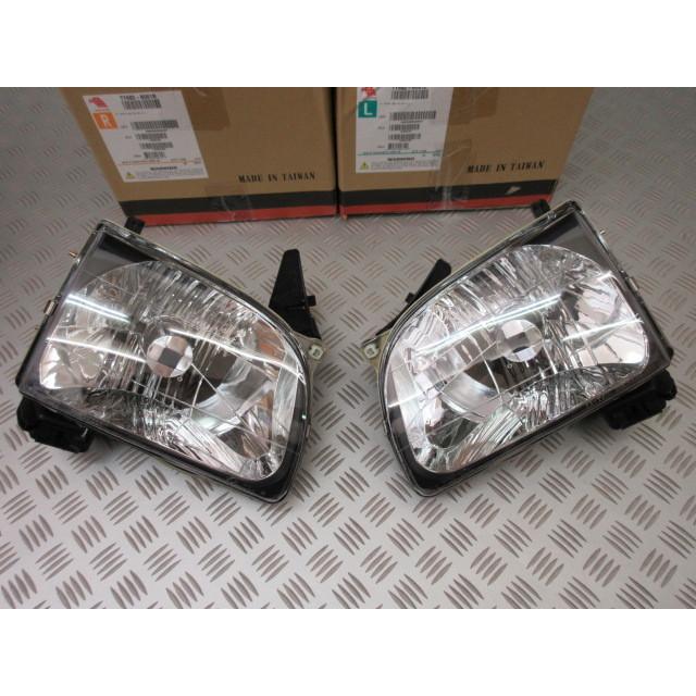 Tacoma 2001-2004 US トヨタ タコマ ヘッドライト 左右pr 純正OEM NEW