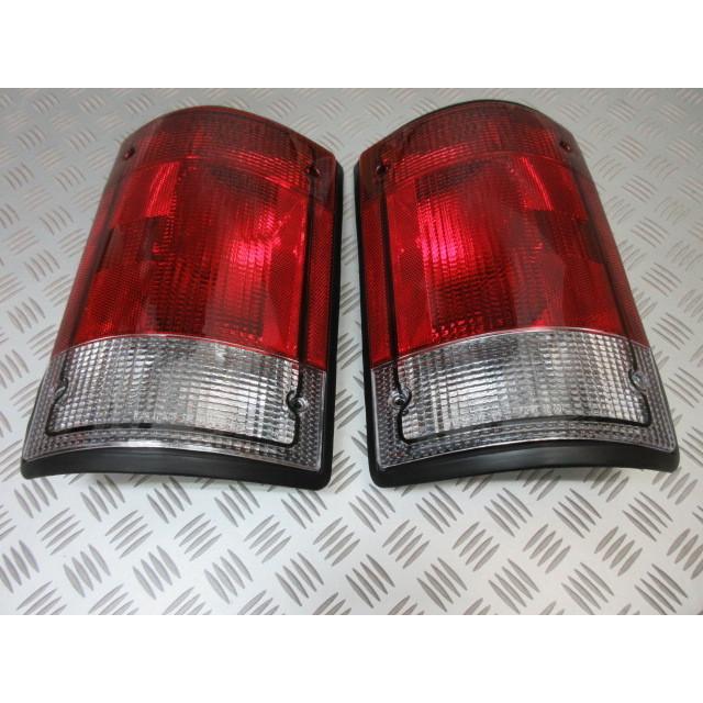 195.FORD 2004-2014 フォード エコノライン テールランプ E150 ~ E350 