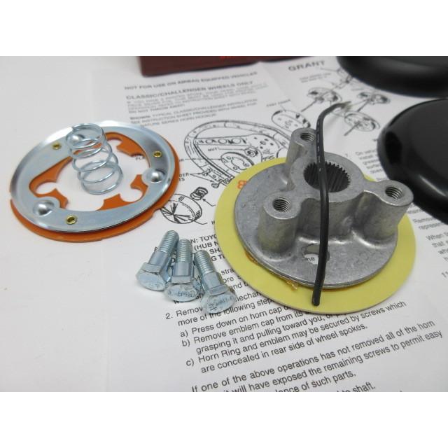 3584GRANT.グラント ステアリングアダプター 1986-1994 US トヨタ