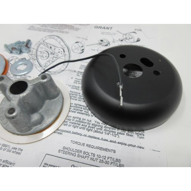 USA発送！3560GRANT.D21 グラント ステアリングアダプター US日産 1987