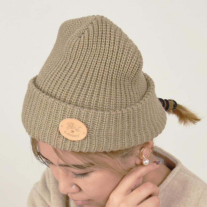 IL BISONTE（イルビゾンテ） レザーパッチ付きニットキャップ ニット帽