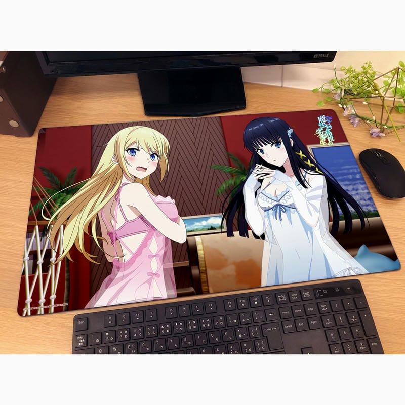魔法科高校の劣等生 第3シーズン 描き下ろしラバーマット（司波深雪＆アンジェリーナ/ルームウェア） |  | 01