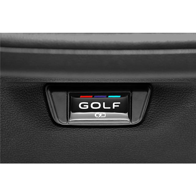 フォルクスワーゲン（Volkswagen） VW ゴルフ8 GOLF8 リアコンソール