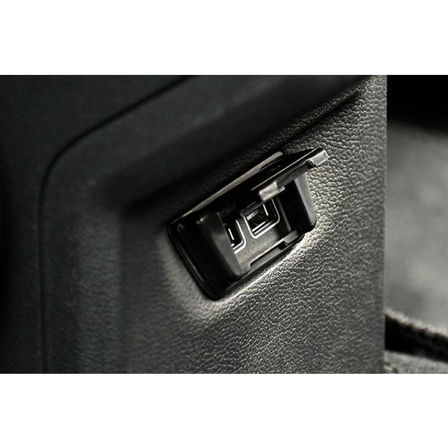 フォルクスワーゲン（Volkswagen） VW ゴルフ8 GOLF8 リアコンソール