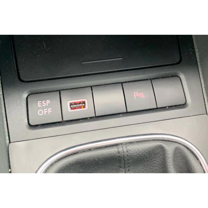 VW ゴルフ6 / ゴルフ5 / シロッコ コンソール用 USB増設キット スマホ充電 GOLF6/GOLF5/Scirocco | フォルクスワーゲン | 07