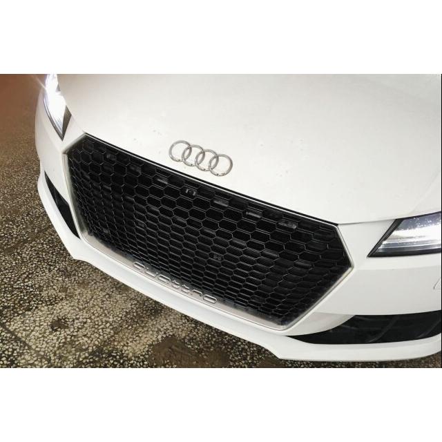 アウディTT TTS TTRS (2008-2014) グリル For AUDI TT TTRS 8J 2008- 2014 Front Bumper Grille Black