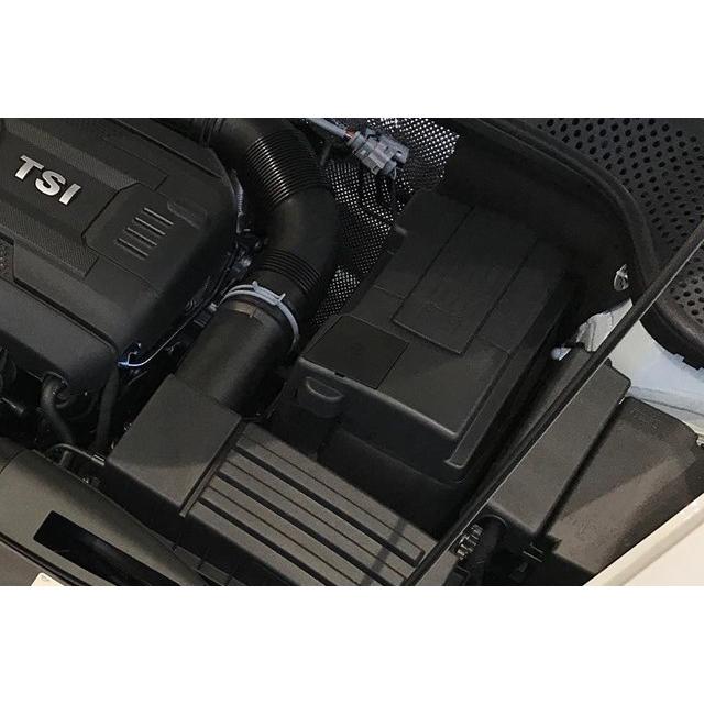 フォルクスワーゲン（Volkswagen） VW GOLF7 バッテリートップカバー