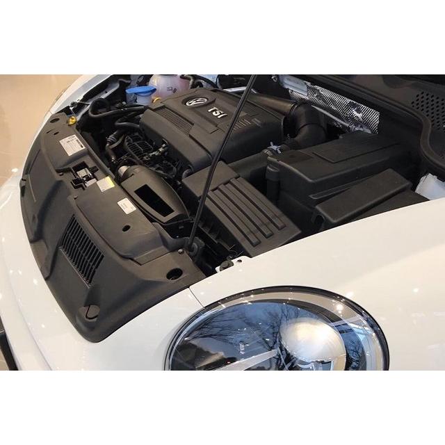 フォルクスワーゲン（Volkswagen） VW GOLF7 バッテリートップカバー